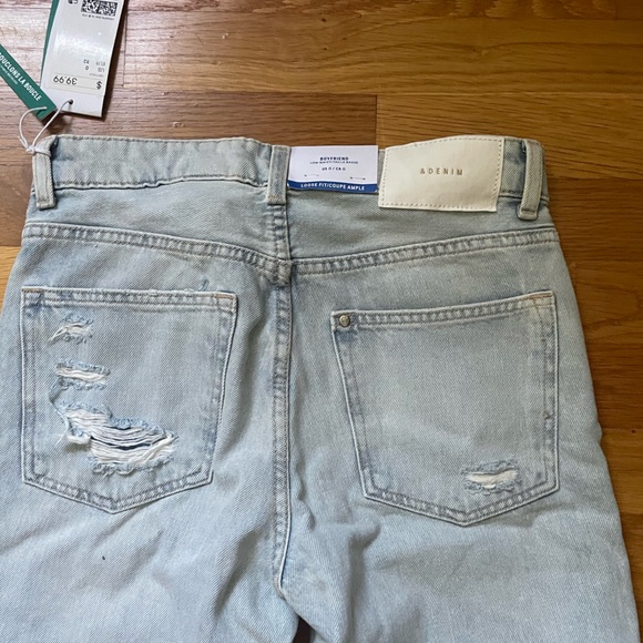 &Denim/H&M factory distressed light wash low rise boyfriend jean size 0 - Picture 3 of 7